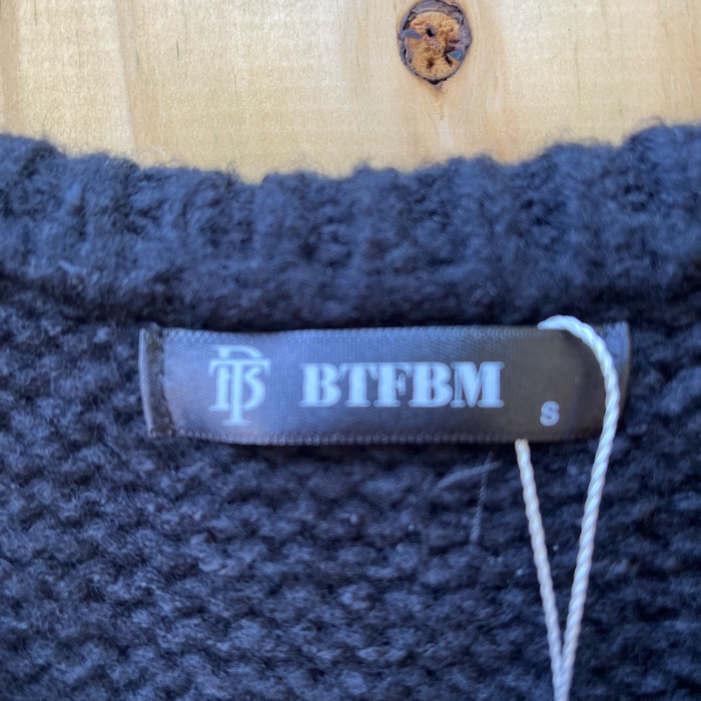Black Oversized Women's Sweater - Picture 3 of 3